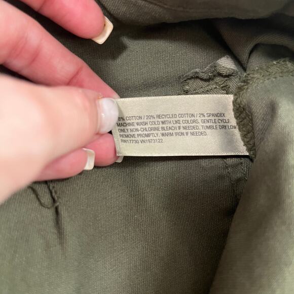 Universal Thread Green Cargo Pants Size 14 - Picture 2 of 6